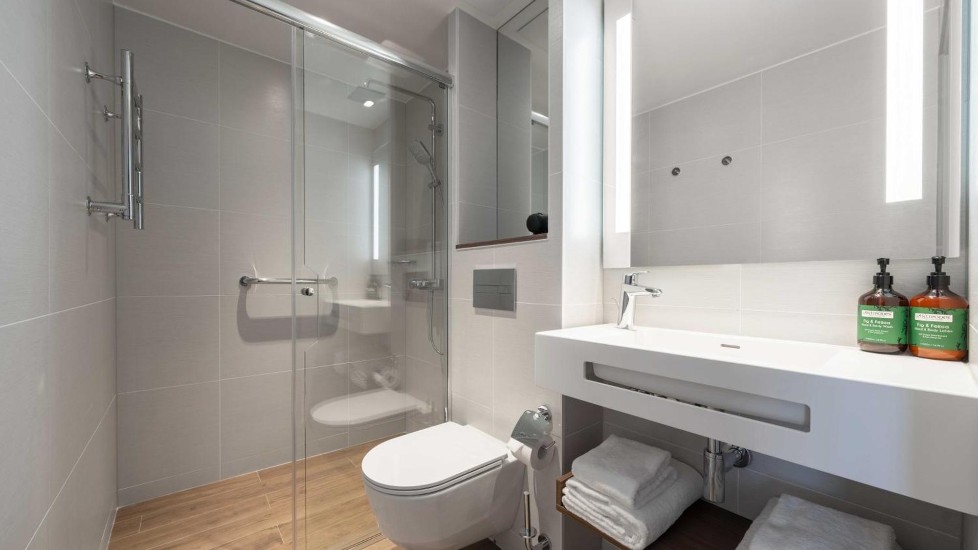 Hotel Voco Stockholm - Kista By Ihg Extérieur photo